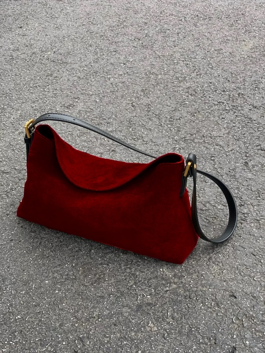 Czerwona zamszowa torebka na j – Luxury Bags For Sale recenzja i cena